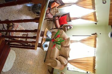 هتل Inn Jimenez