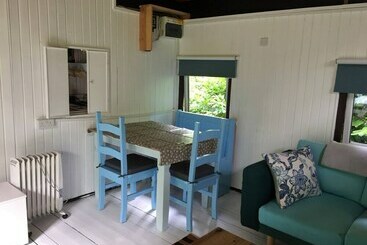 Caban Bach  The Little Cabin Cosy Cabin With Huge Sunny Deck