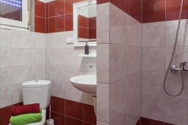 פנסיון Cozy Double Bed Room With Balcony And Garden View