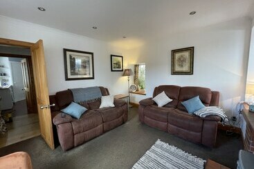 1 Keepers Cottage, Skeabost Bridge, Isle Of Skye