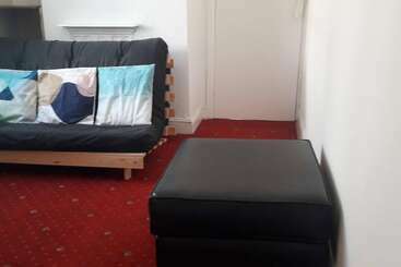 اقامتگاه Homely 4 Bed House In Manchester