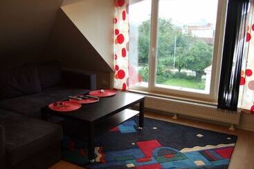 آپارتمانهای توریستها Honeymoon Seaview Apartment