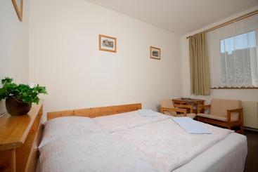 هتل Pension Kraus