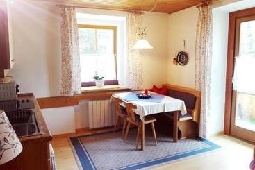 پانسیون Haus Groder