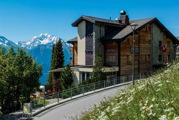 Swiss Chalet-style Hotel Walliser Spycher