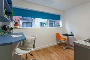 هاستل Rooms & Studios For Students Only Bolton