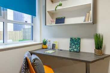 هاستل Rooms & Studios For Students Only Bolton