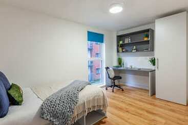 هاستل Rooms & Studios For Students Only Bolton