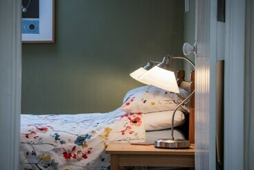 Poppy Cottage  3 Bed Cottage  Pembroke