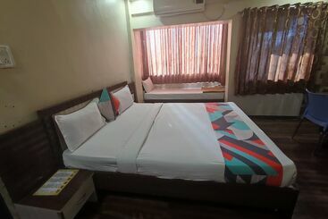 هتل Mukesh Residency