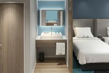 هتل Holiday Inn Express Beihai Silver Beach, An Ihg