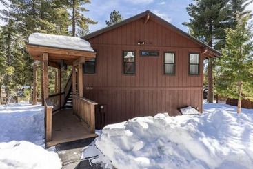 קוטג'' Alpine Chalet By Tahoe Mountain Properties