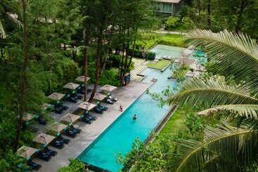 هتل Avani+ Khao Lak Resort