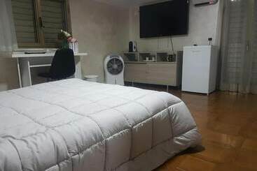 اقامتگاه Impeccable 3bed House In Vibo Valentia