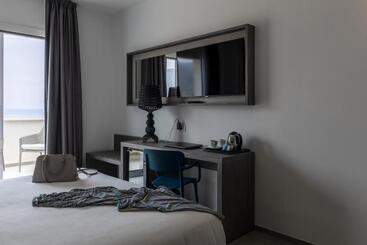 هتل Resort La Battigia Beach & Spa