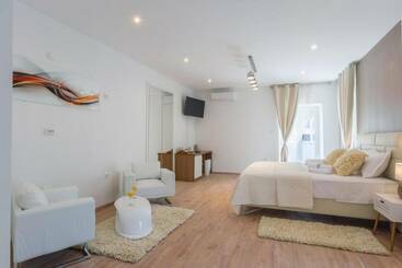 پانسیون Rooms Sea & Sun With Private Parking