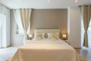 پانسیون Rooms Sea & Sun With Private Parking