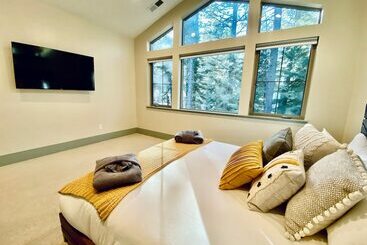 White Tahoe Cottage