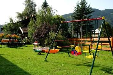تختخواب و صبحانه Schnapperhof