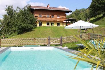 هتل Landhof Kreuzsalgut