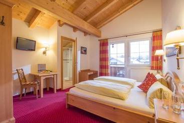هتل Alpin Tyrol   Kitzbüheler Alpen