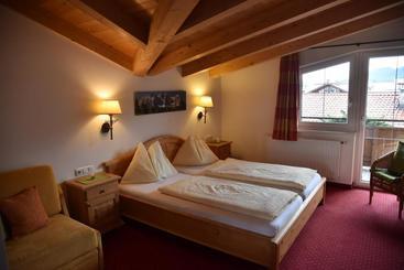 هتل Alpin Tyrol   Kitzbüheler Alpen