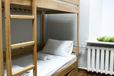 Hostel51