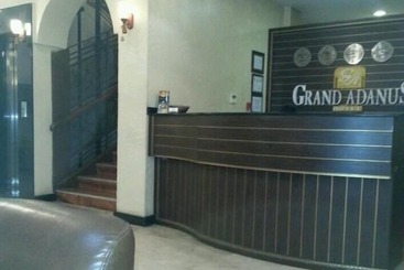 هتل Grand Adanus