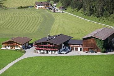 Жильё для туристов Appartements Schrambacherhof