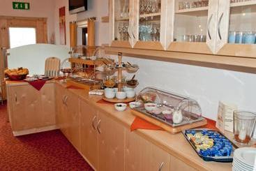 تختخواب و صبحانه Gästehaus Edelweiss