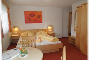 تختخواب و صبحانه Gästehaus Edelweiss