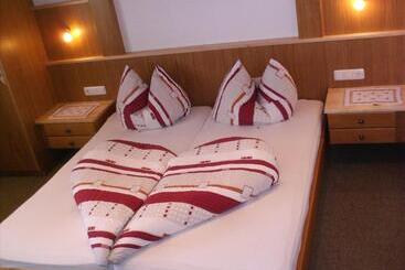 פנסיון Gästehaus Bergland