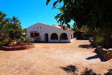 هتل Relais Le Nereidi