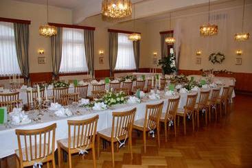 هتل Velden Bacherlwirt