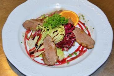 هتل Velden Bacherlwirt