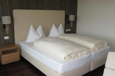 هتل Ferienhaus Maria Schnee
