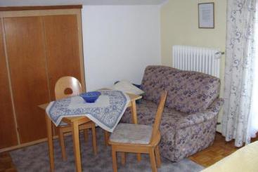 هتل Haus Viol