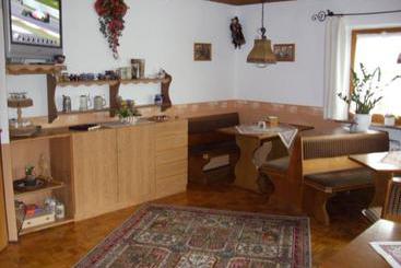 هتل Haus Viol