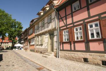 هتل Urlaub Im Fachwerk  Klink