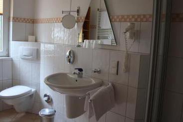 هتل Garni Elegant
