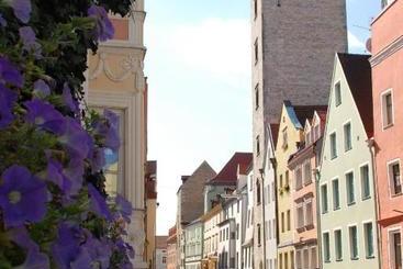 هتل Orphée   Kleines Haus