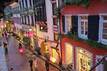 Kreuzblume Hotel & Weinstube