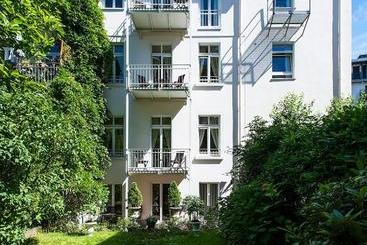 پانسیون Dirazi Guesthouse & Apartments Gmbh
