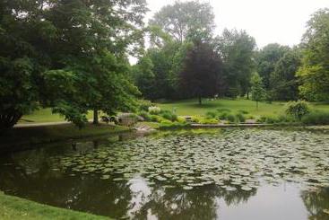 هتل Am Schlosspark Essen