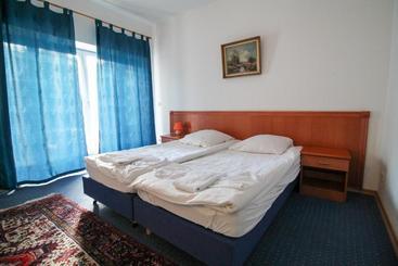 هتل Ahrberg Viertel