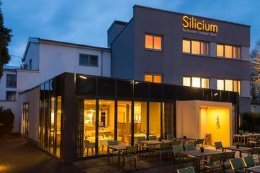 ホテル Silicium