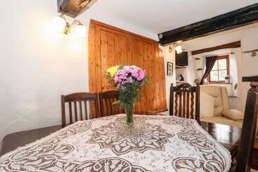 קוטג'' Castle Lodge