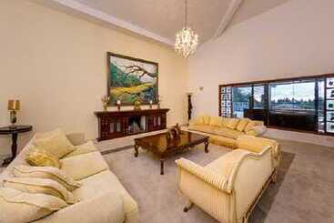 هتل Boutique Casa Caballero