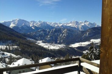 בית מלון כפרי Miravidi