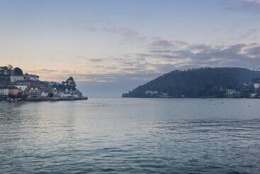 קוטג'' Bight Boathouse